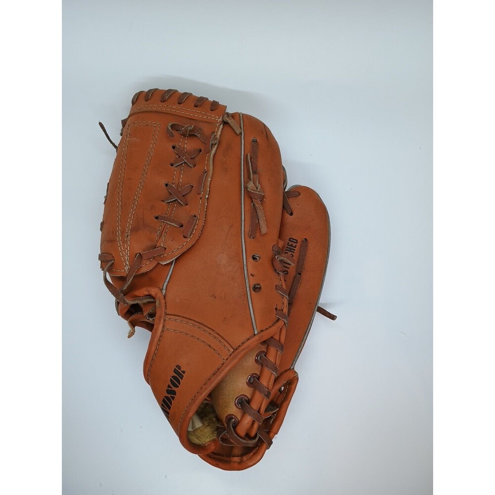 Windsor 37003 Professional Model E-Z Catch 10" RHT Baseball Glove